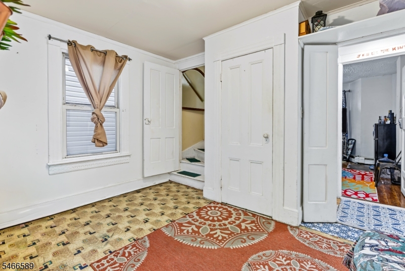 9 Lowden St Property Photo 7