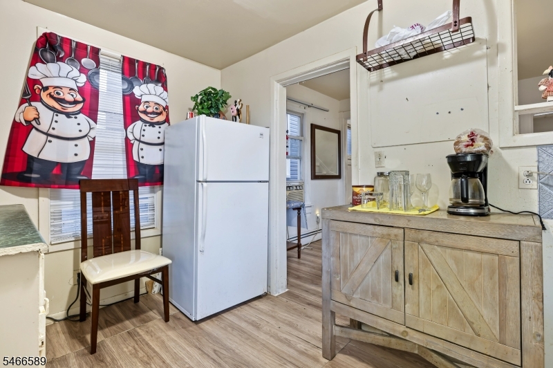 9 Lowden St Property Photo 12