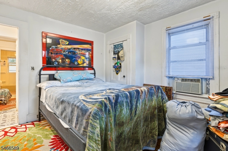 9 Lowden St Property Photo 14