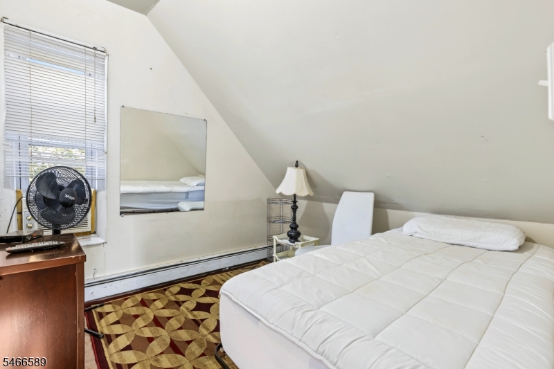 9 Lowden St Property Photo 17