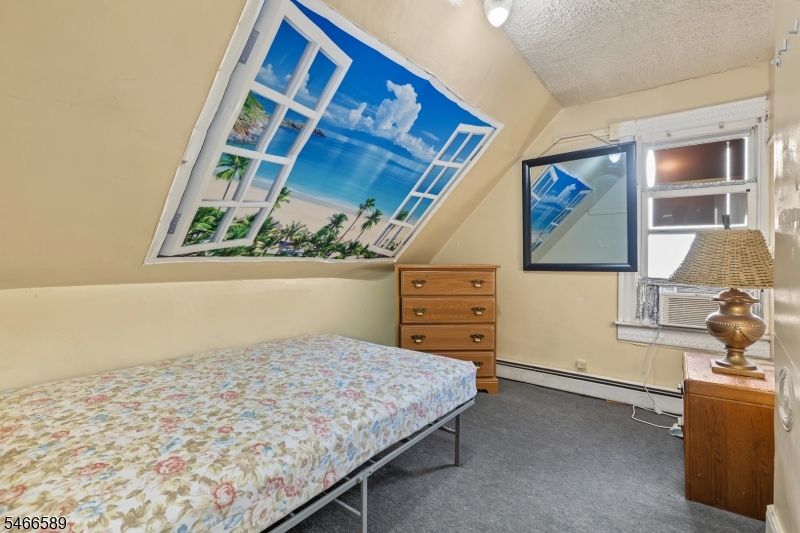 9 Lowden St Property Photo 18