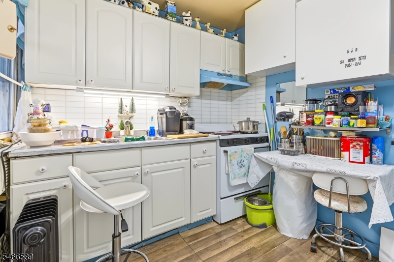 9 Lowden St Property Photo 24