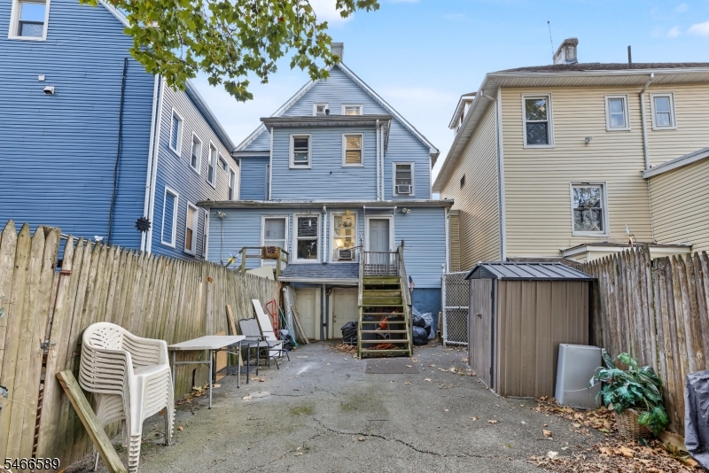 9 Lowden St Property Photo 34