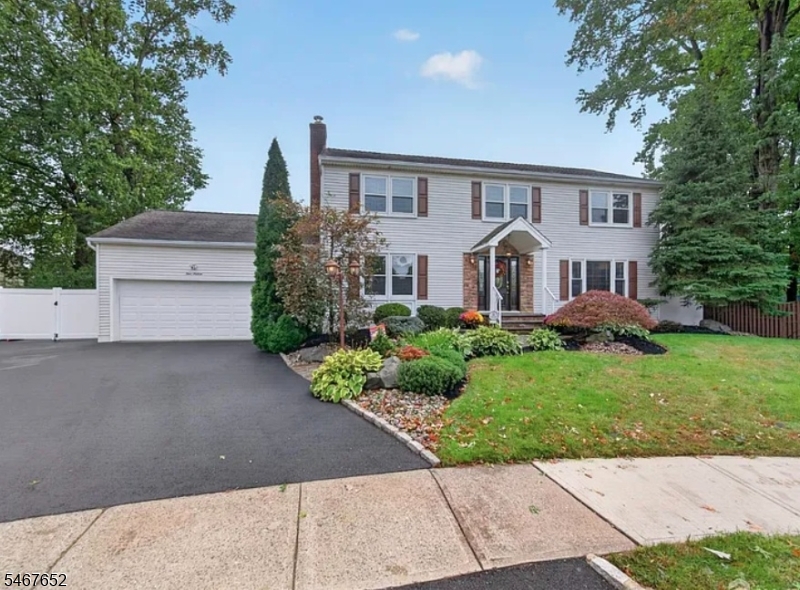 416 Vail Ct Property Photo 1