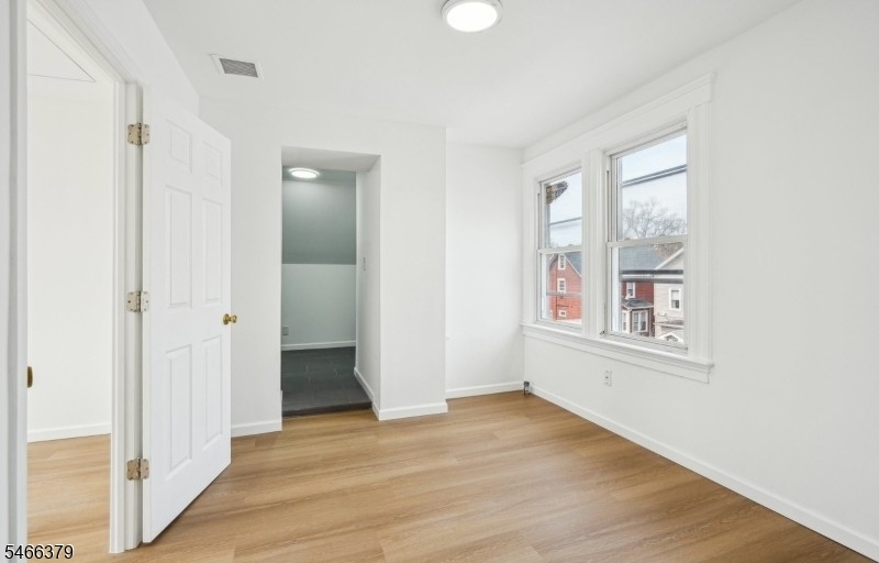 46 State St 3 Property Photo 4