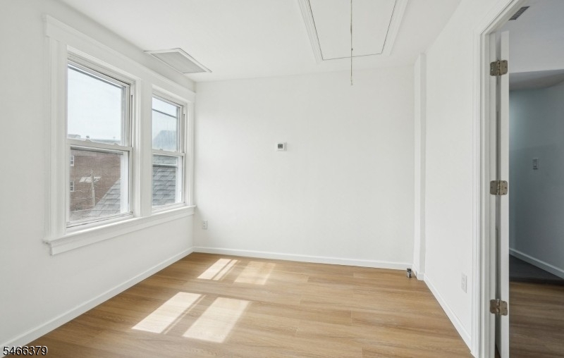 46 State St 3 Property Photo 6