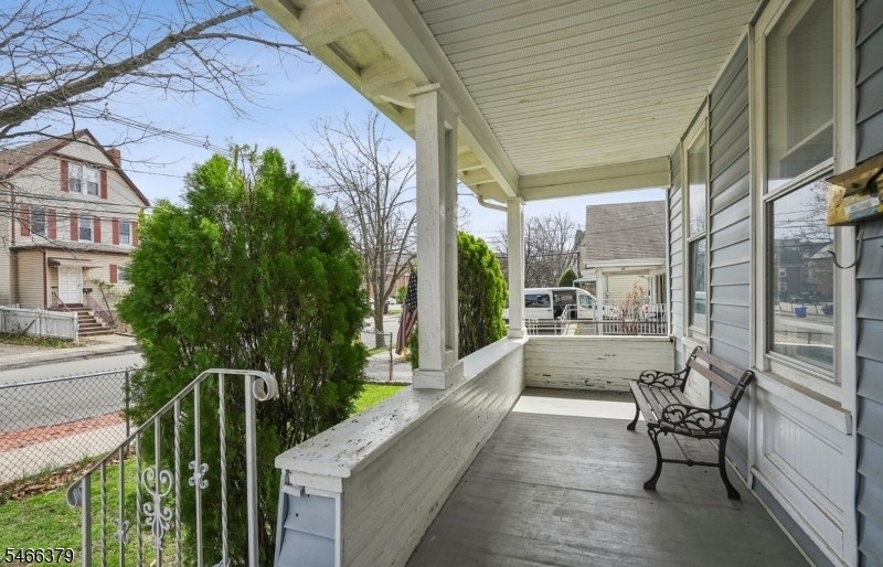 46 State St 3 Property Photo 15