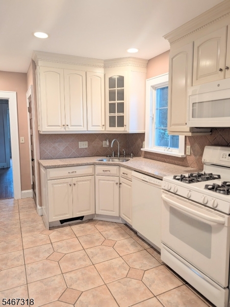 109 Madison Ave Property Photo 8