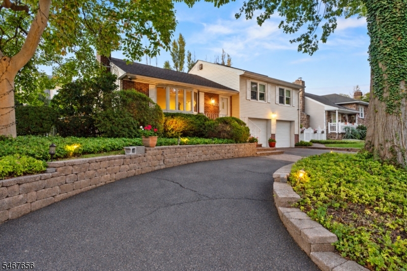 21 Ravine Ave Property Photo 2