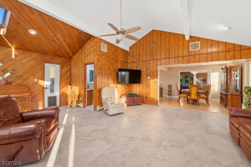 21 Ravine Ave Property Photo 6