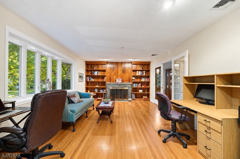 21 Ravine Ave Property Photo 11