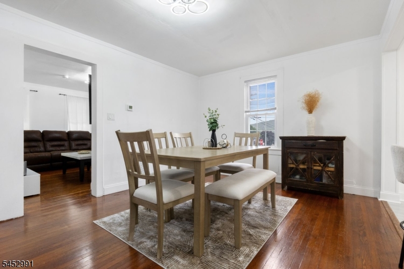 106 Allen St Property Photo 14