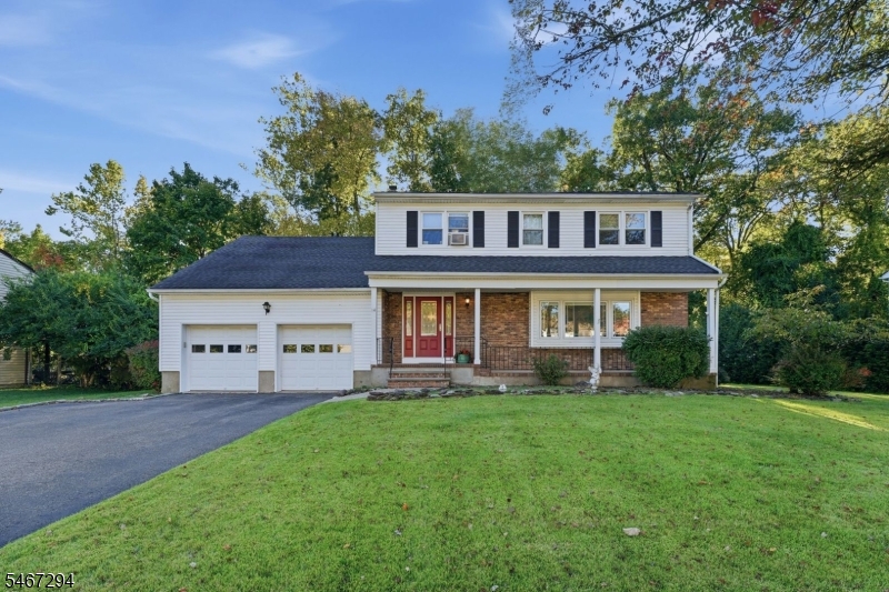 14 Whitaker Pl Property Photo 1