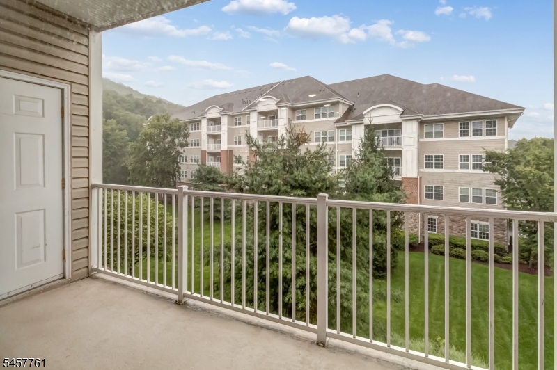 5223 Warrens Way Property Photo 8