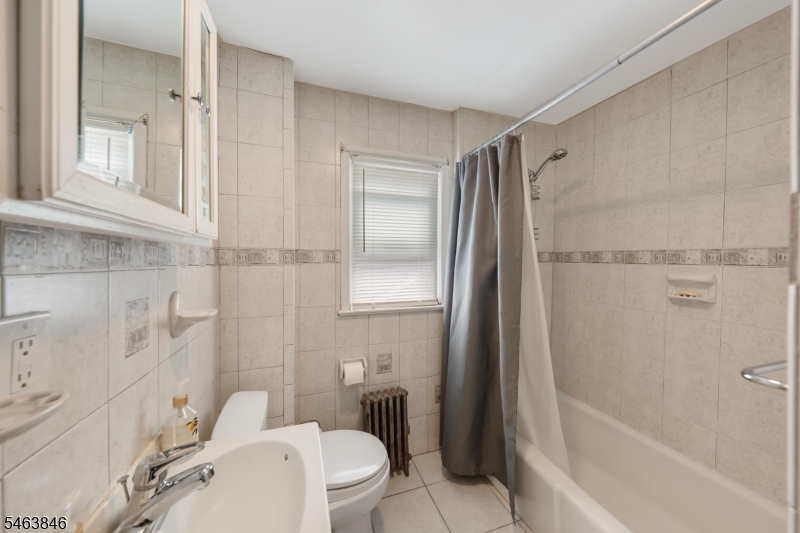 401 John St Property Photo 12
