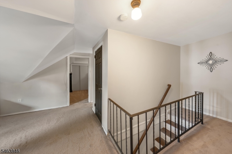 401 John St Property Photo 13