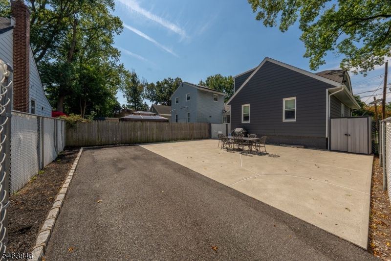 401 John St Property Photo 19