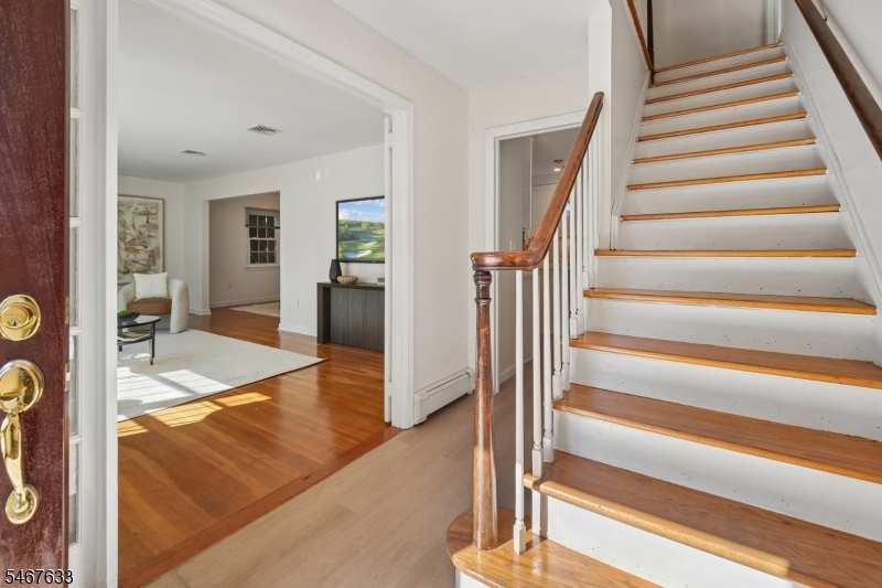 42 Collins Ave Property Photo 4