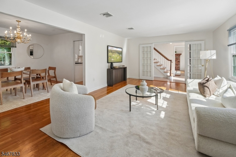 42 Collins Ave Property Photo 5