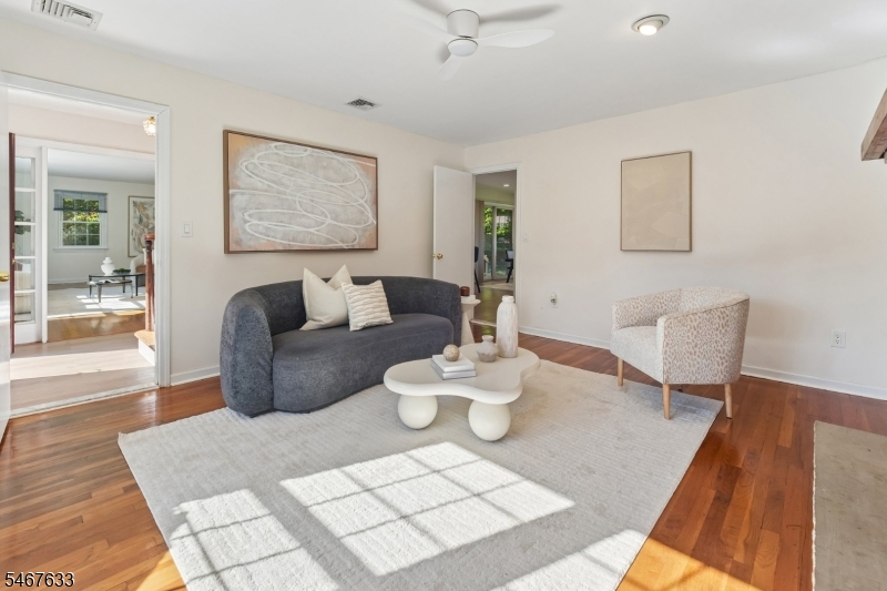 42 Collins Ave Property Photo 9