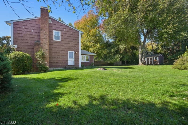 42 Collins Ave Property Photo 31