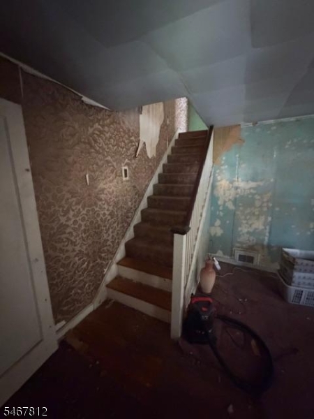 280 E 5th Ave Property Photo 2