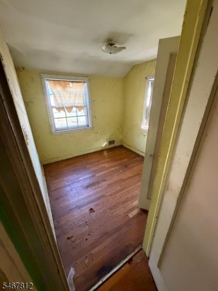 280 E 5th Ave Property Photo 6
