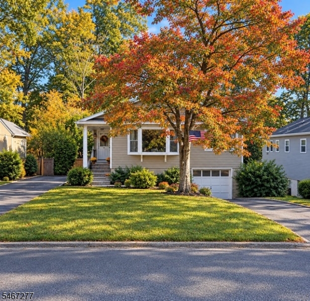 103 Ford Rd Property Photo 2