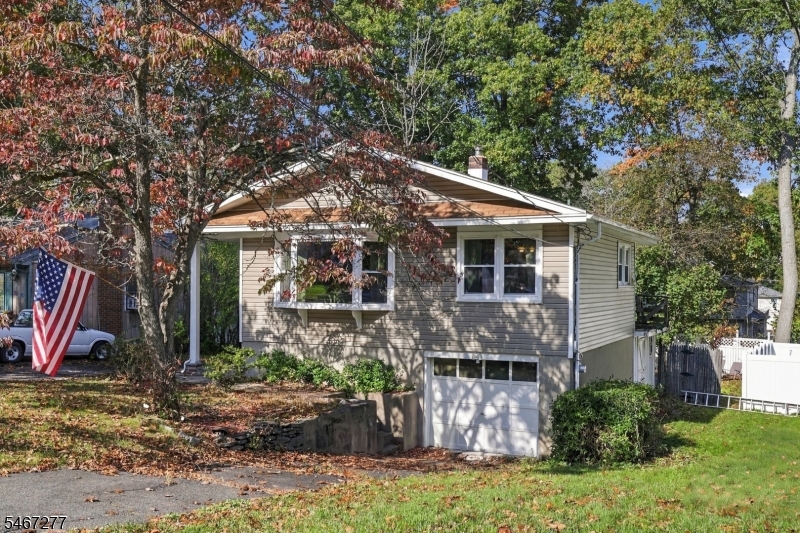 103 Ford Rd Property Photo 3