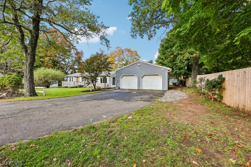 8 Summit Rd Property Photo 1