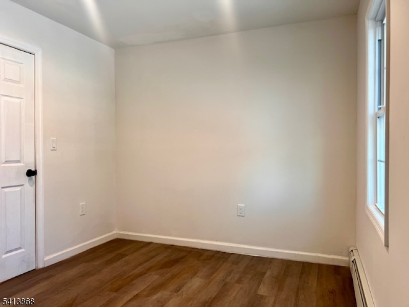 168 Oak St Property Photo 11
