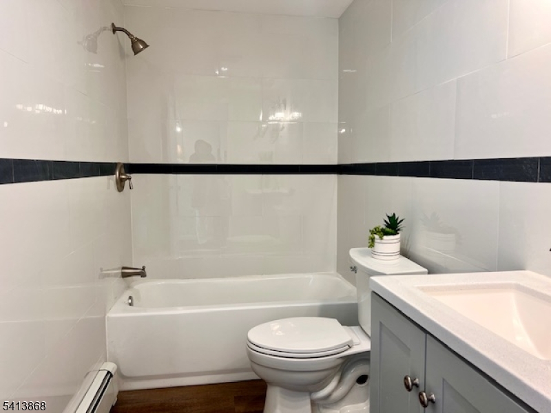 168 Oak St Property Photo 13