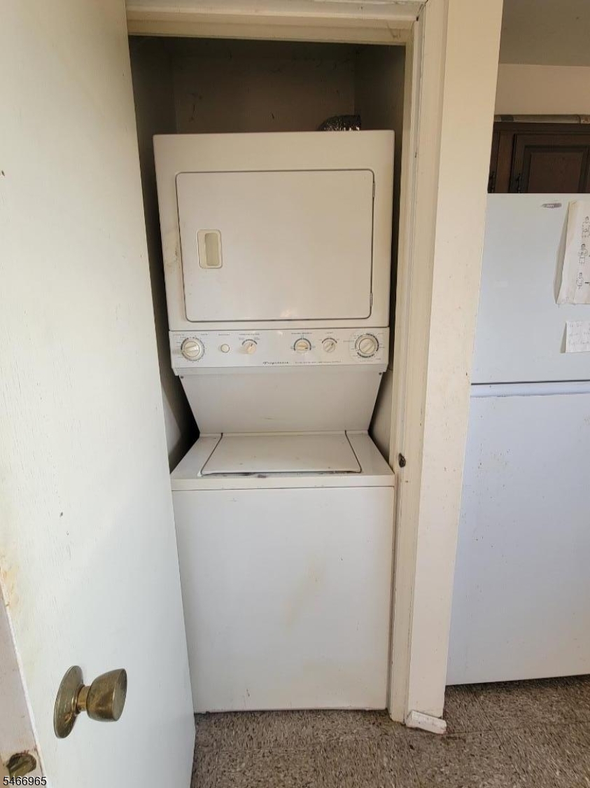 310 Lake Shore South F Property Photo 5