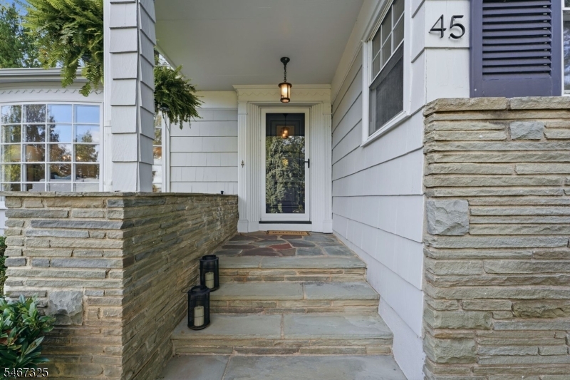 45 Belgrade Ter Property Photo 4