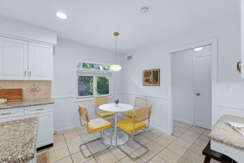 45 Belgrade Ter Property Photo 17