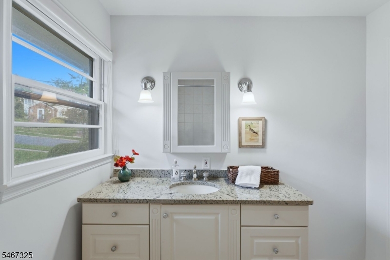 45 Belgrade Ter Property Photo 27