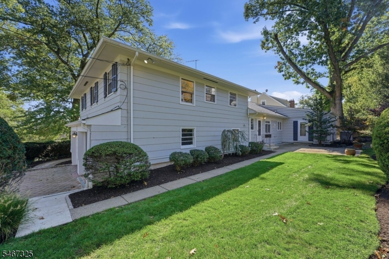 45 Belgrade Ter Property Photo 36