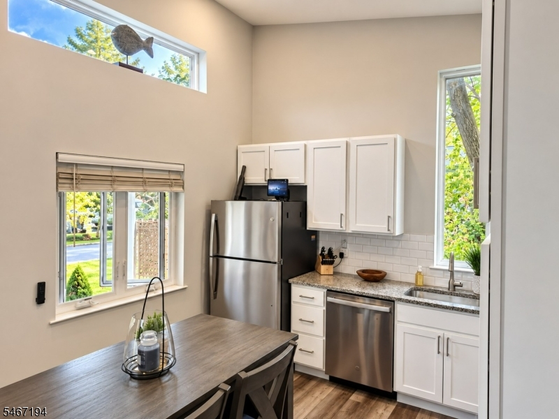301 Foch Blvd Property Photo 11