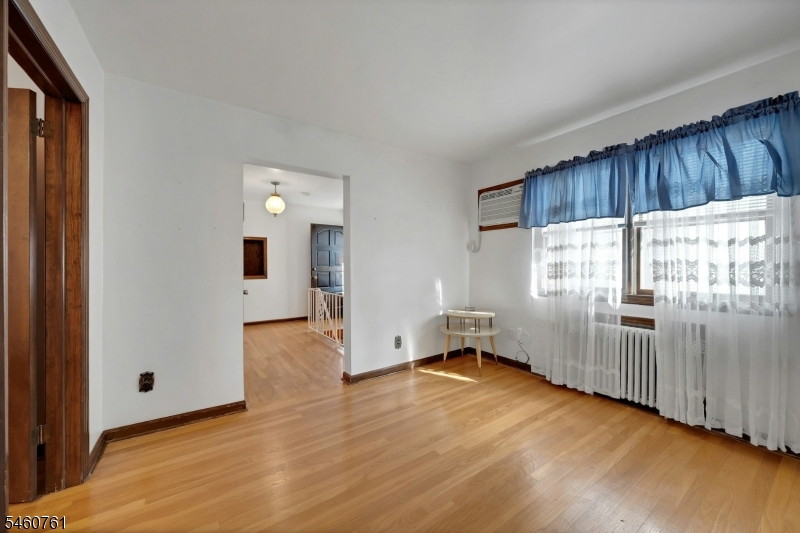 230 Lincoln Pl Property Photo 6