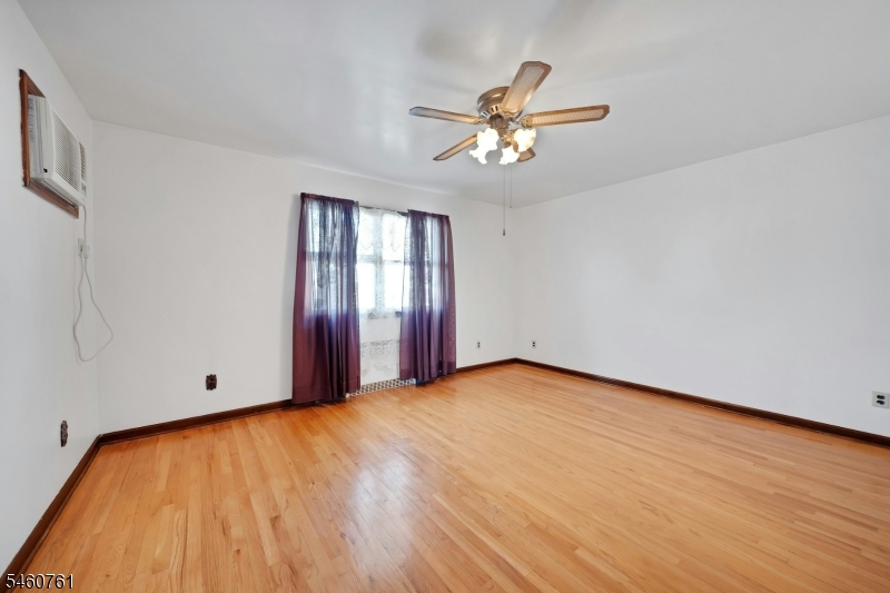 230 Lincoln Pl Property Photo 21