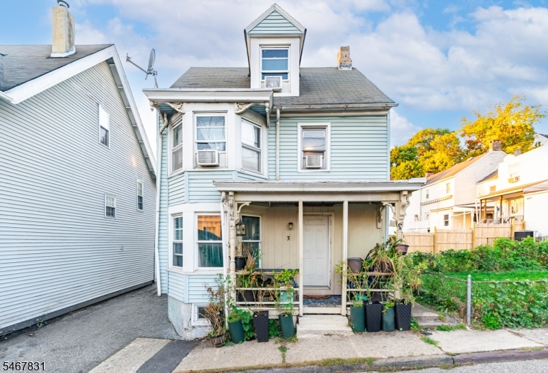 3 Tyndall Ave Property Photo 2