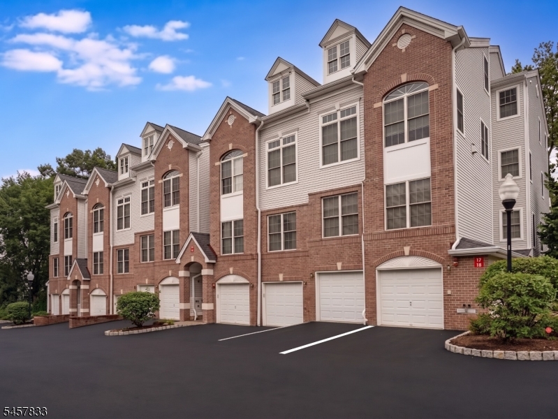 9 Goffle Brook Ct Property Photo 1