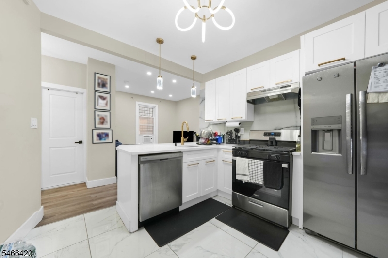 34 Arverne Ter Property Photo 5