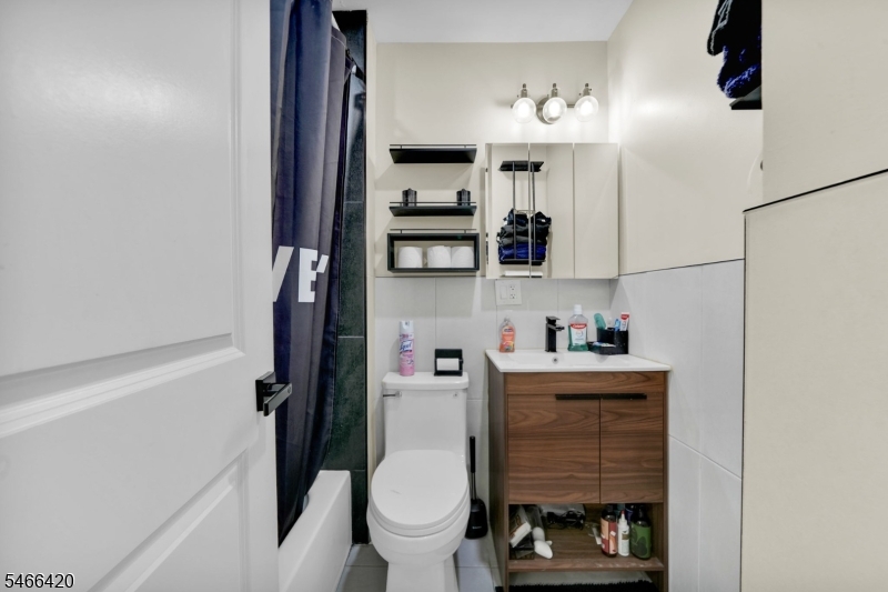 34 Arverne Ter Property Photo 7