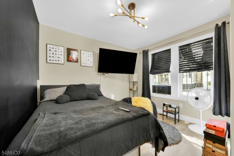 34 Arverne Ter Property Photo 8