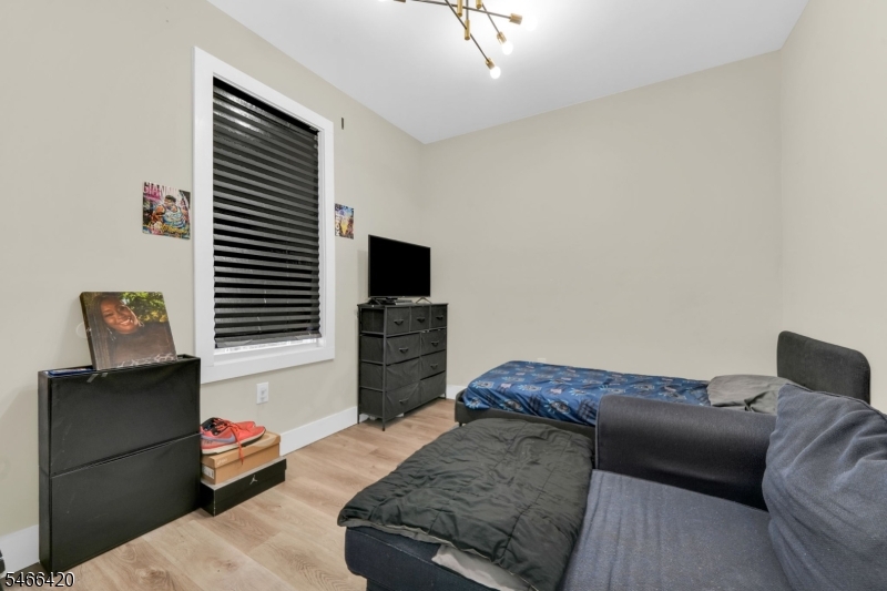 34 Arverne Ter Property Photo 10