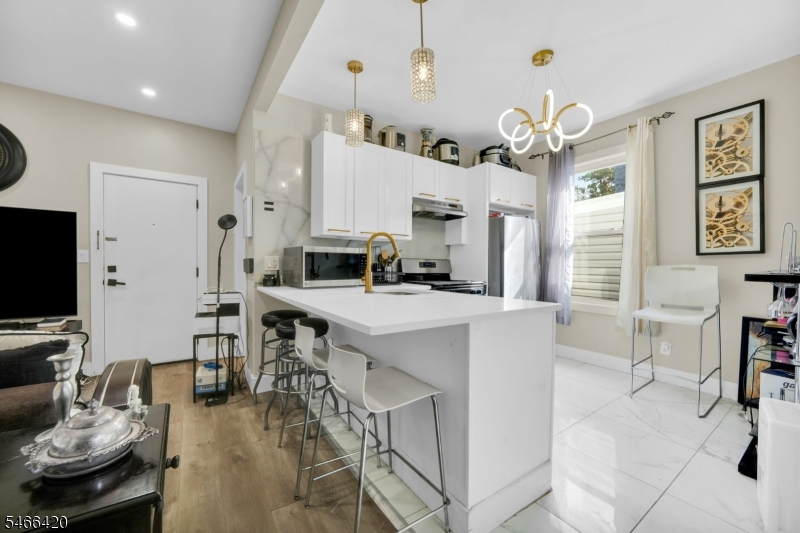 34 Arverne Ter Property Photo 13
