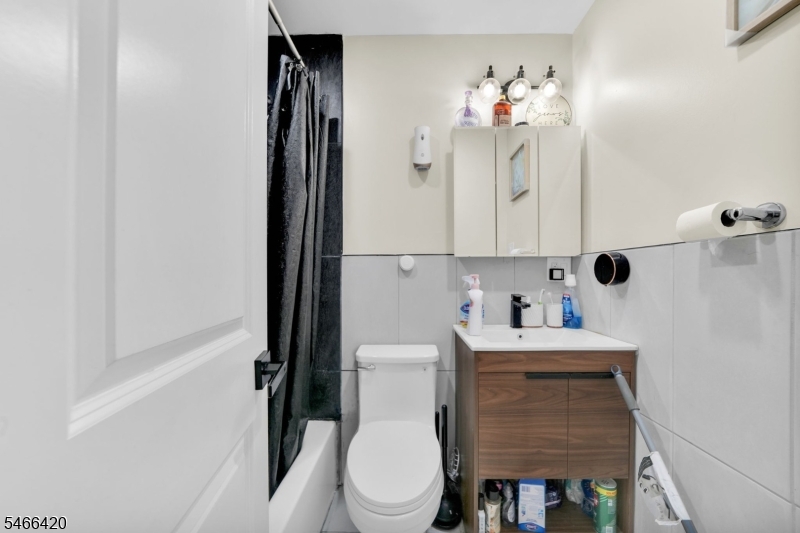 34 Arverne Ter Property Photo 16