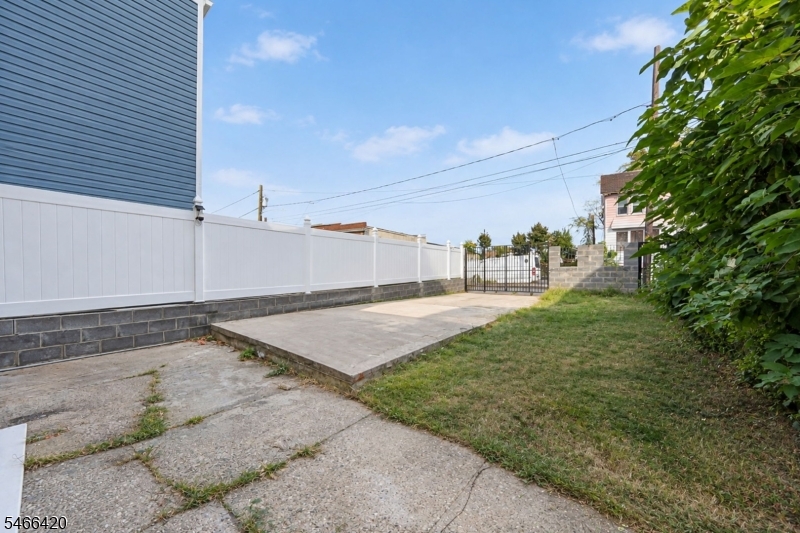 34 Arverne Ter Property Photo 20