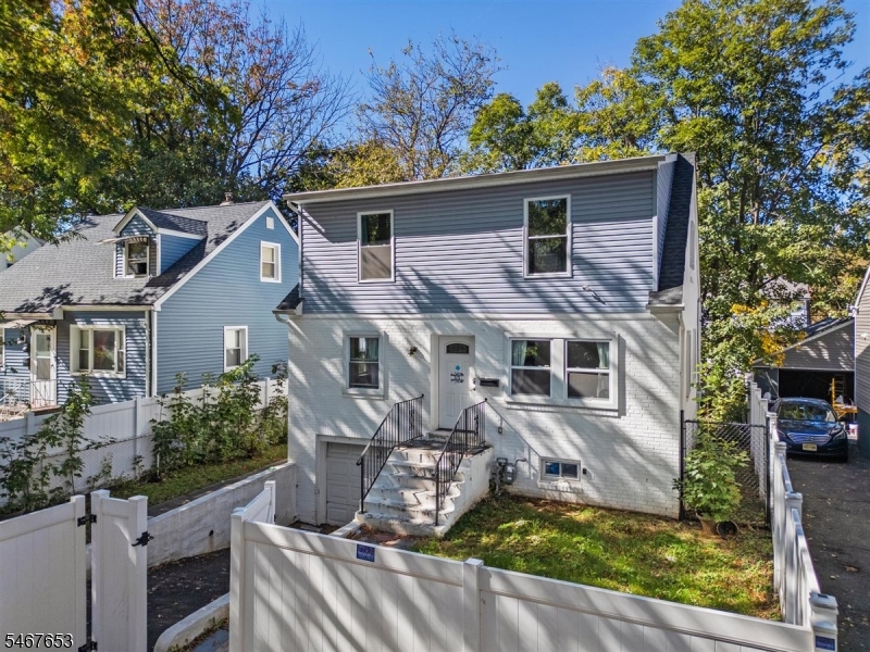 15 Chelsea Ave Property Photo 2